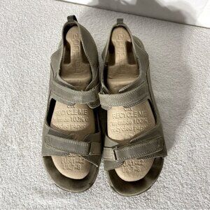 Columbia Beige Hiking Trail Sandals 12